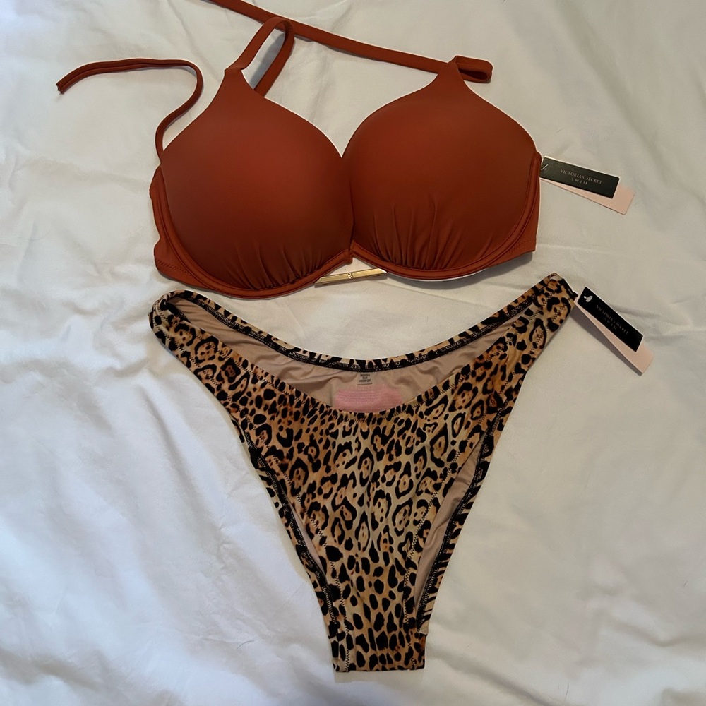 Victoria’s Secret bikini